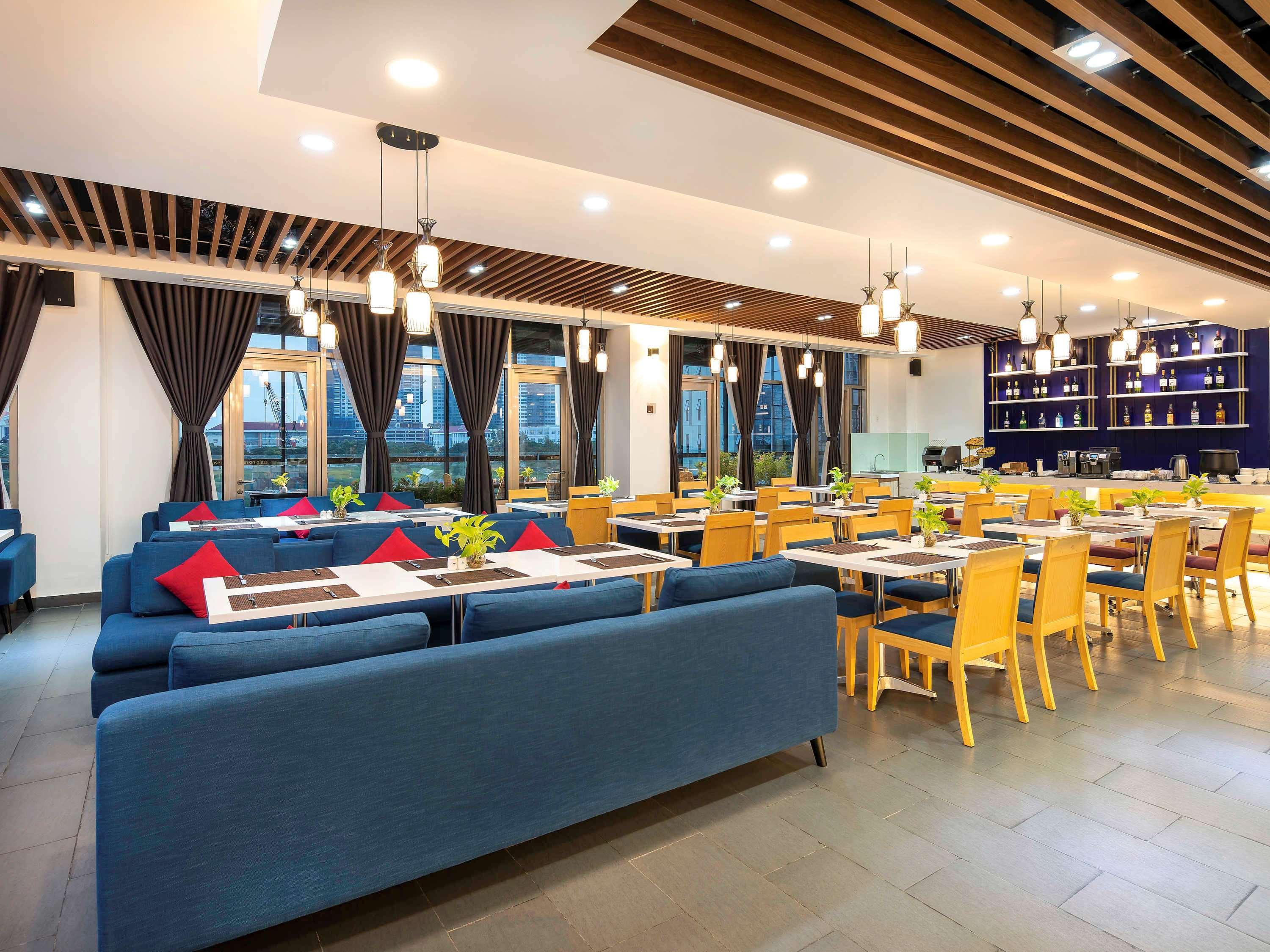 Hotel Ibis Saigon South Ho-Chi-Minh-Stadt Exterior foto