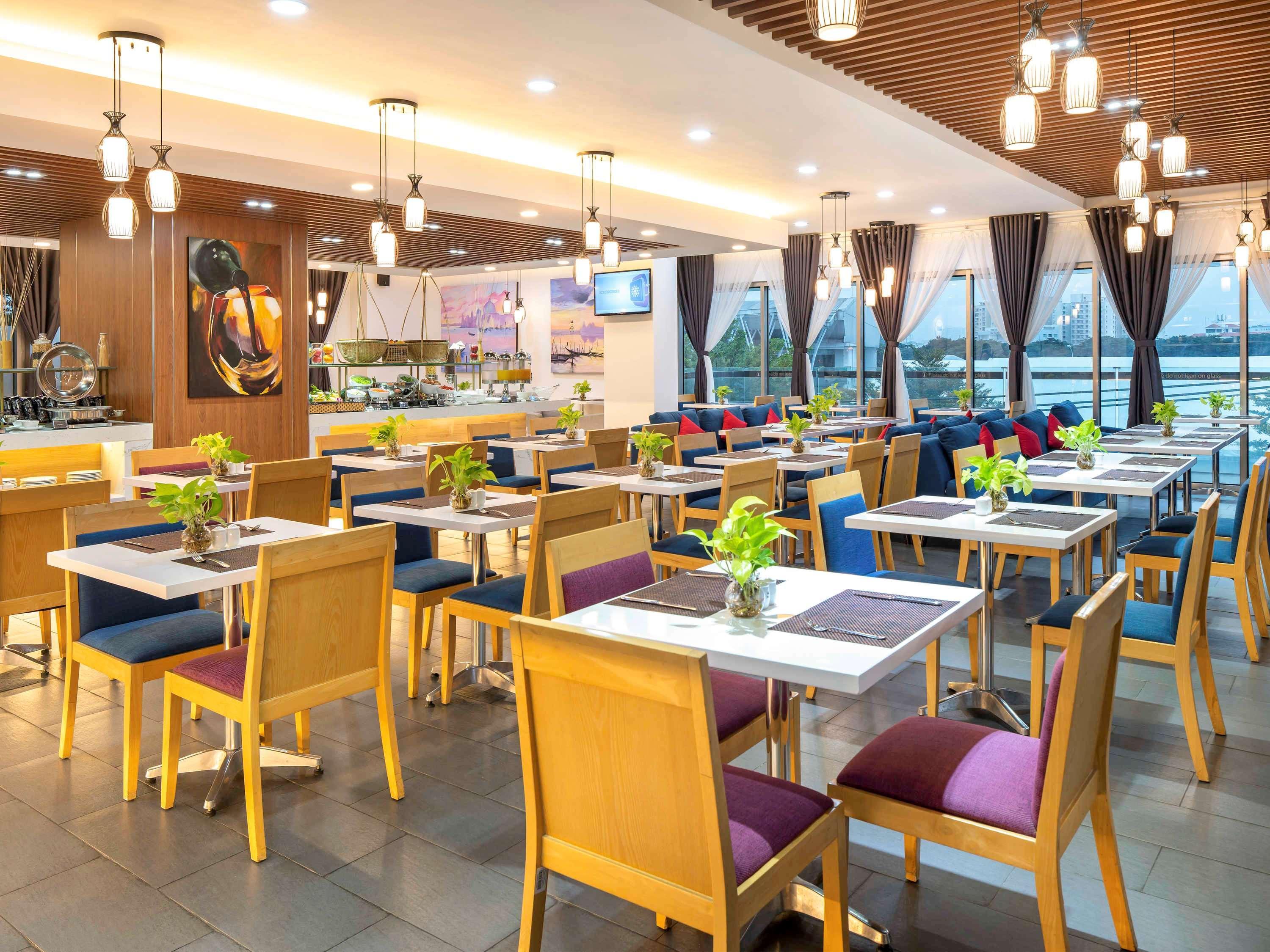 Hotel Ibis Saigon South Ho-Chi-Minh-Stadt Exterior foto